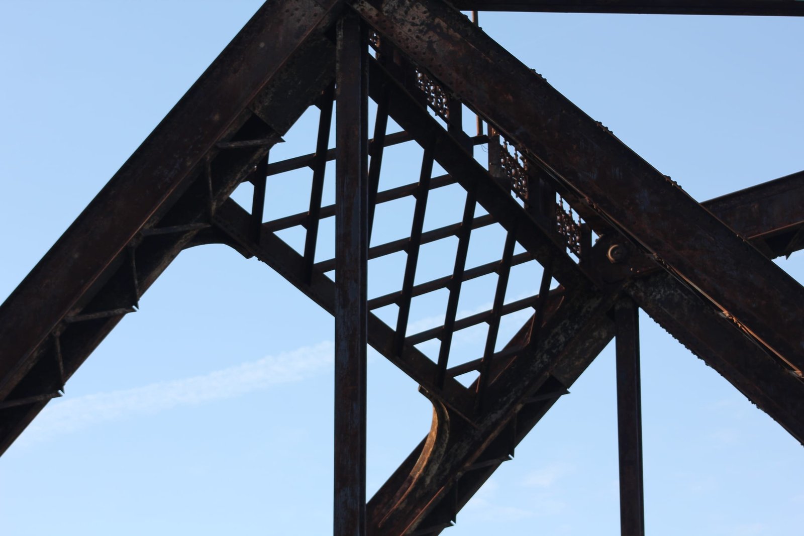 Portal bracing, Iowa swing span (span #2)